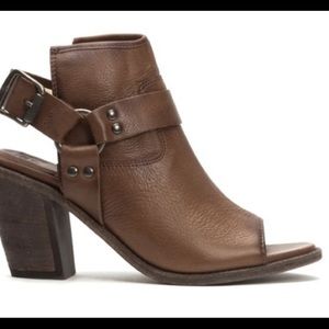 FRYE Izzy Harness Slingbacks, Size 11…Rare!